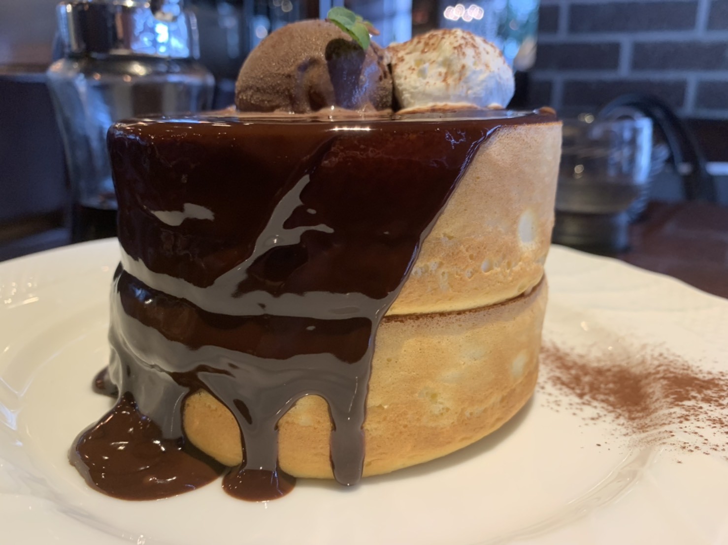 星乃珈琲店 生チョコレートのスフレパンケーキ