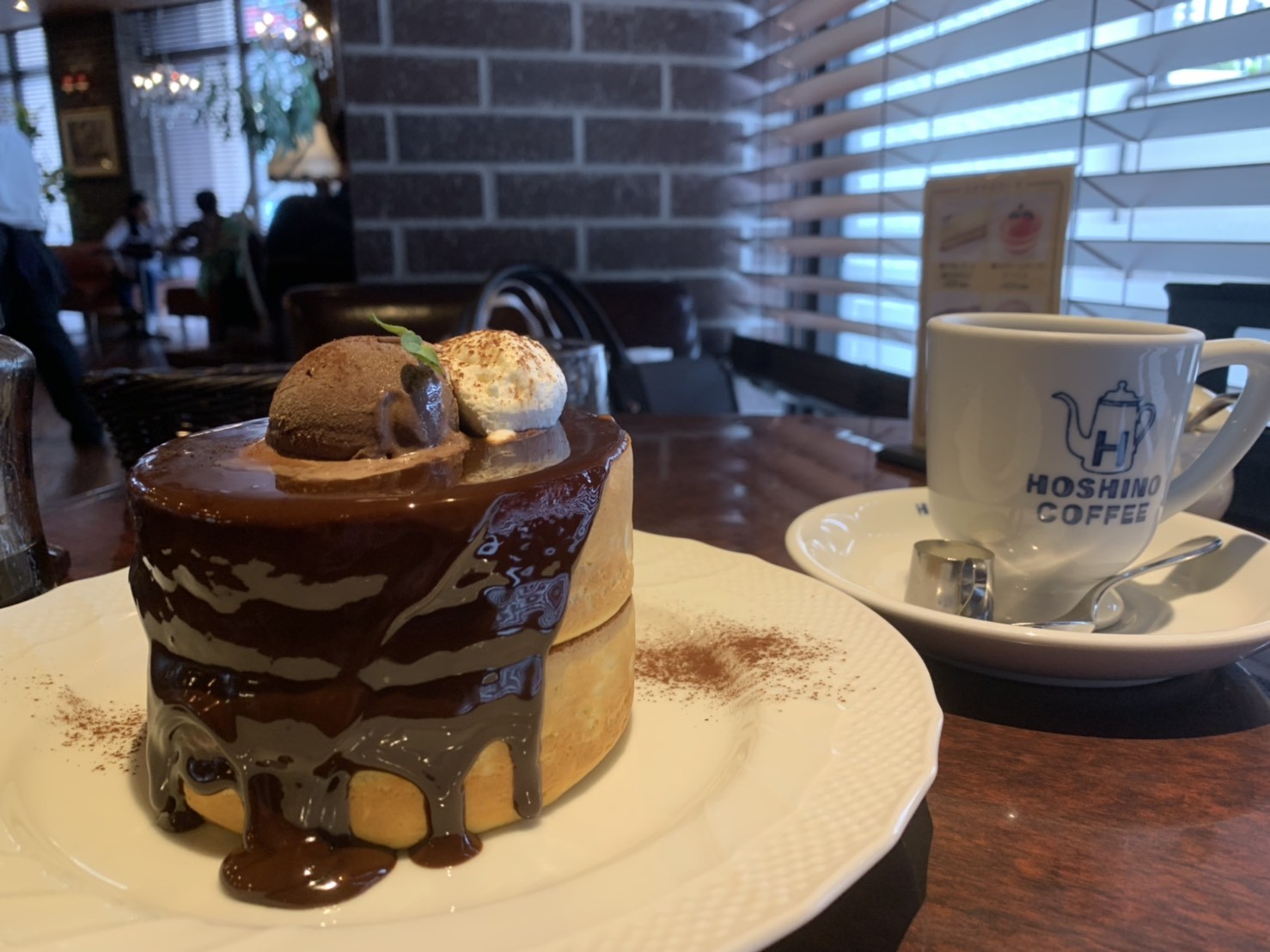 星乃珈琲店 生チョコレートのスフレパンケーキ
